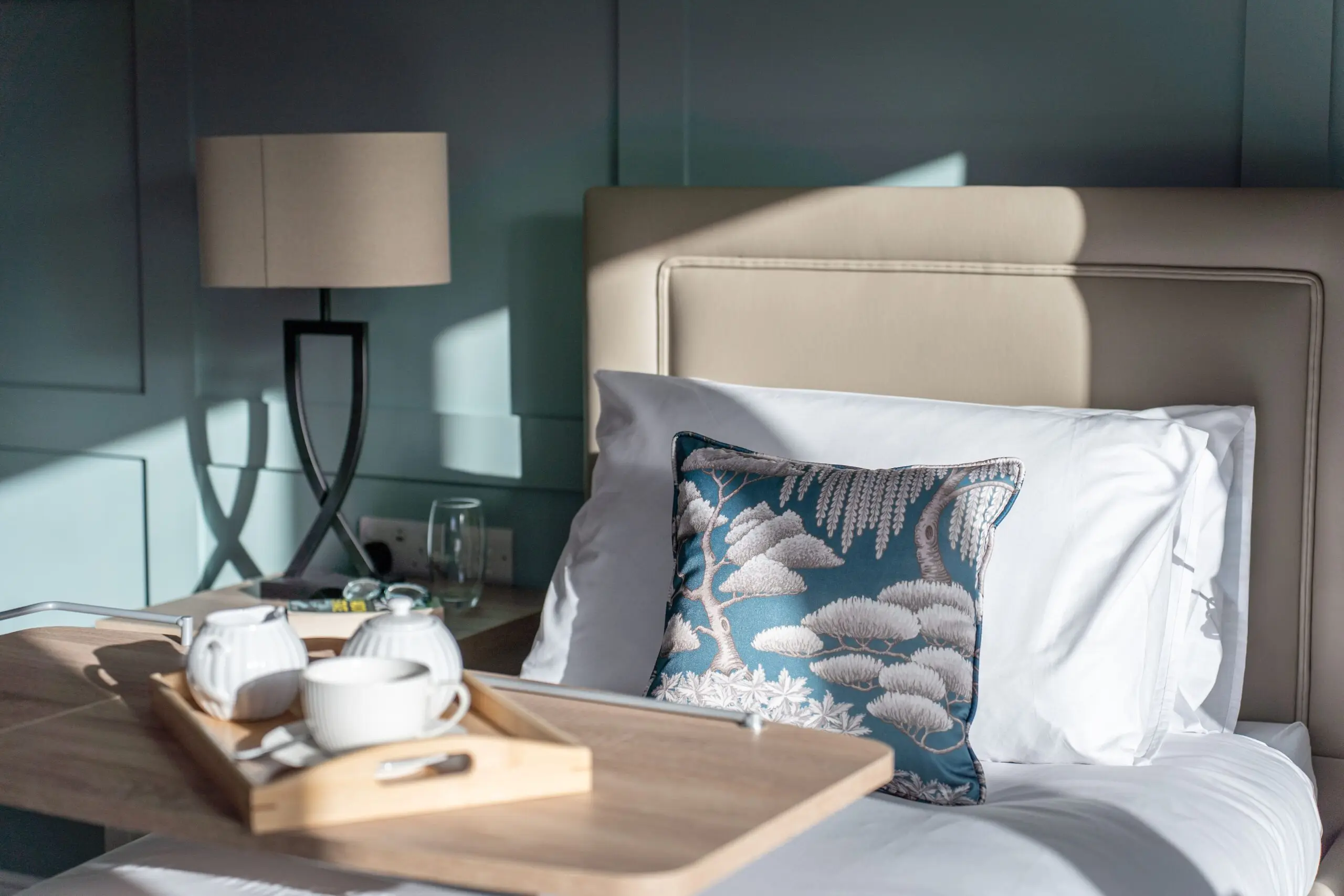 The Complete Guide to Choosing a Care Home