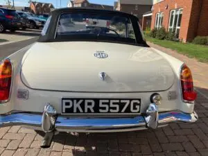 Diana’s Journey: From Policing London Streets to Reliving Classics at Chartwell House thumb item #4