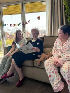 Three Thanet Schools Make Story Time Special at Chartwell House thumb item #2
