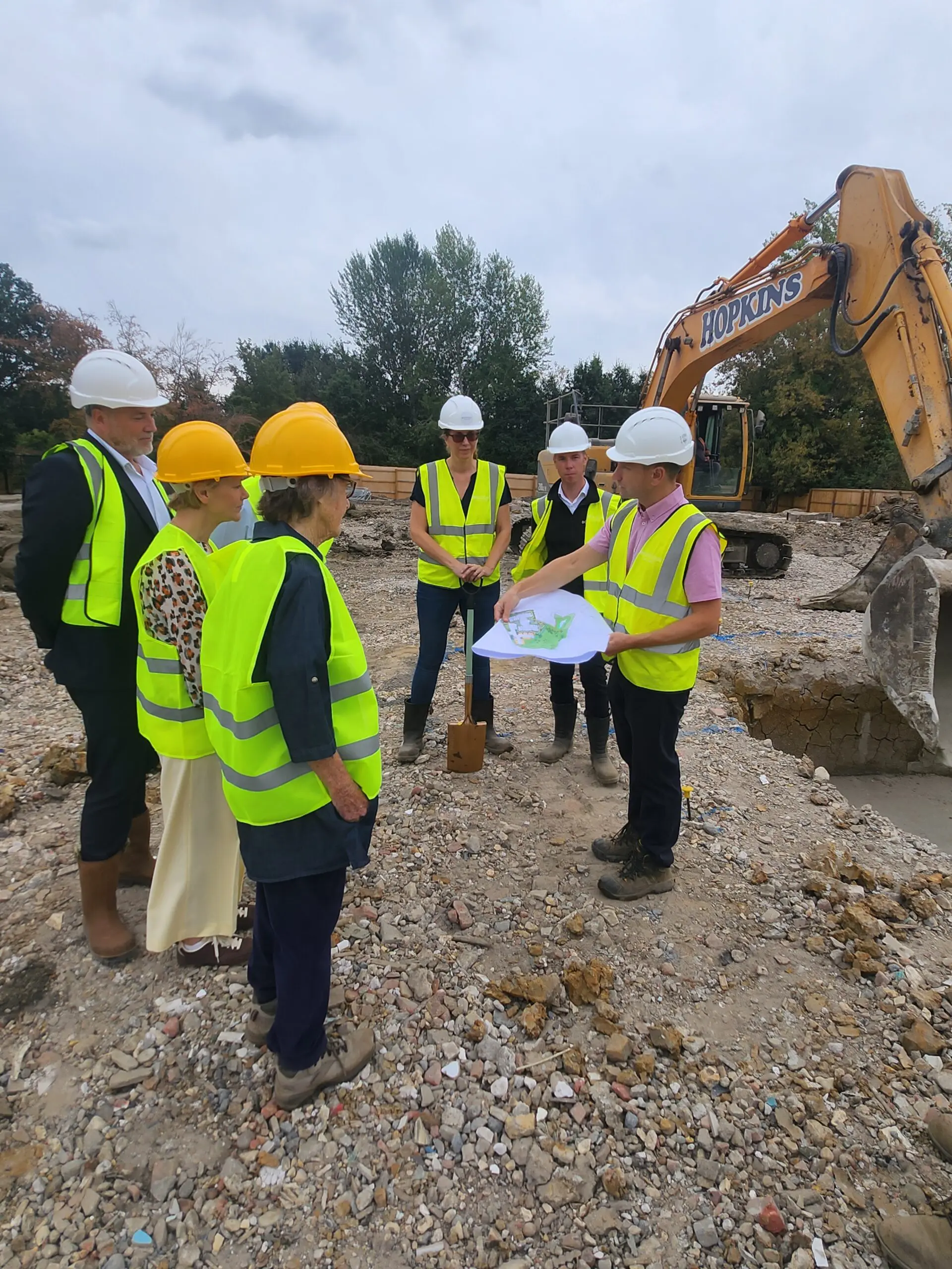 Wokingham’s Mayor Breaks Ground at Evendon View gallery item #4