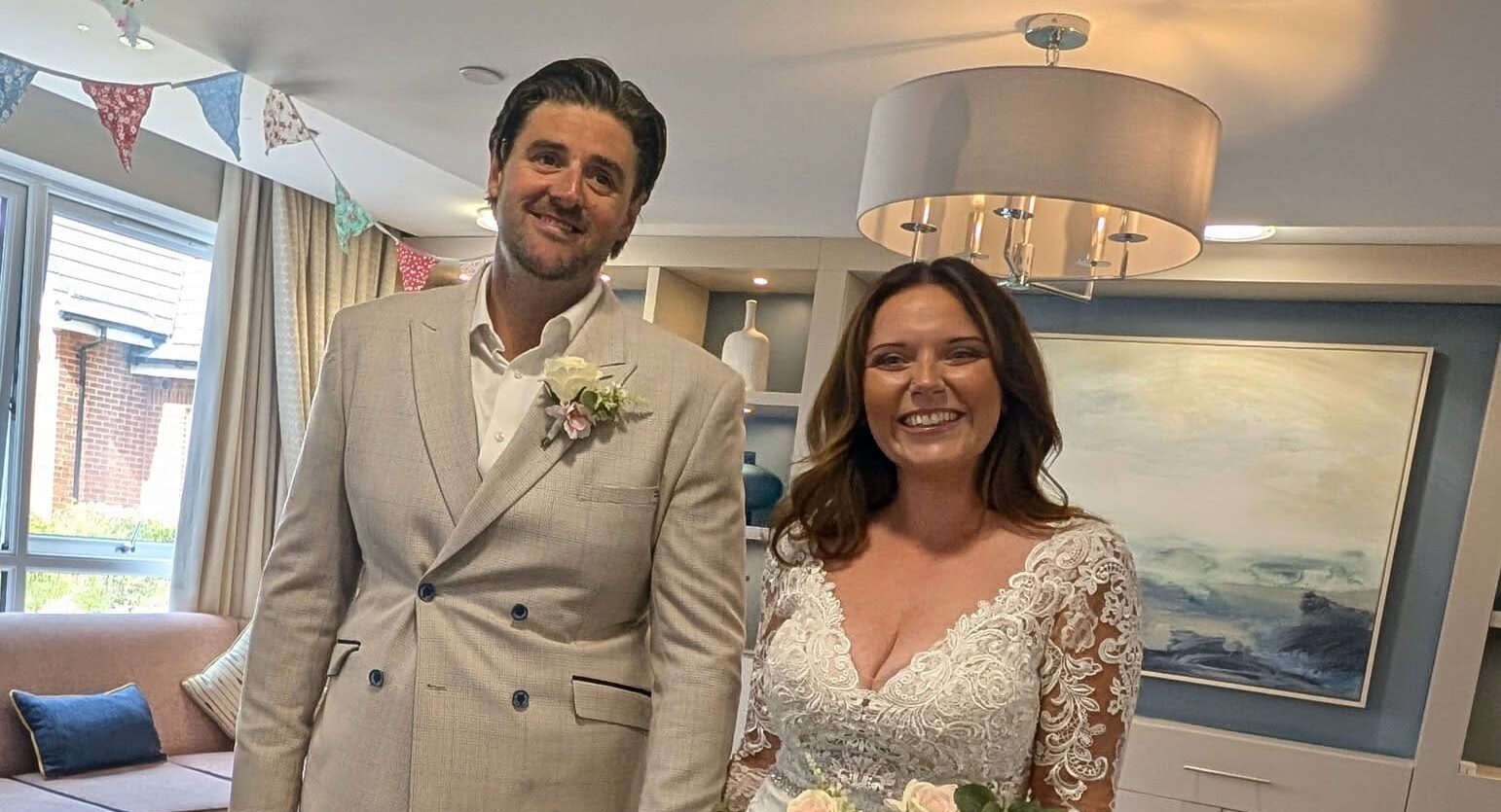 Chartwell House Residents Give Bride the Confetti She Missed gallery item #2