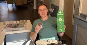 Cake Auction Helps Raise £300 at Chartwell House thumb item #2